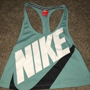 Nike crop workout tank